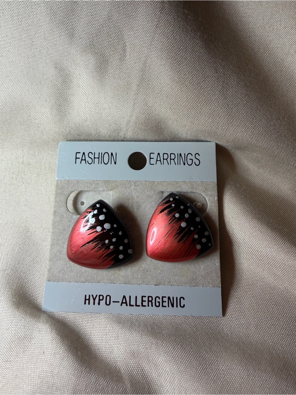 Vintage 80s Deadstock Abstract Triangle Button Earrings.